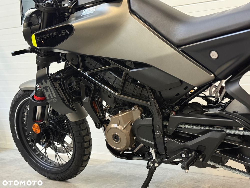 Husqvarna Svartpilen - 32