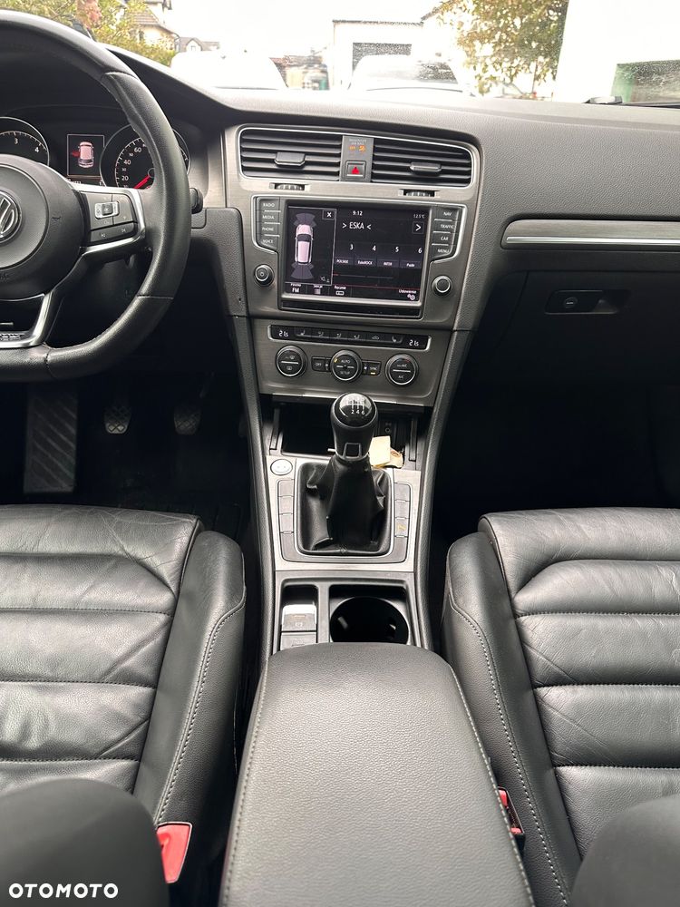Volkswagen Golf - 12