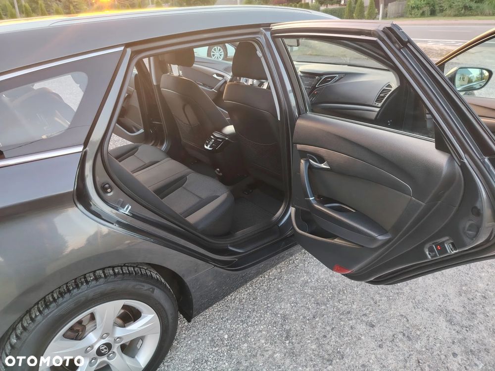 Hyundai i40 Kombi 1.6 Trend - 18