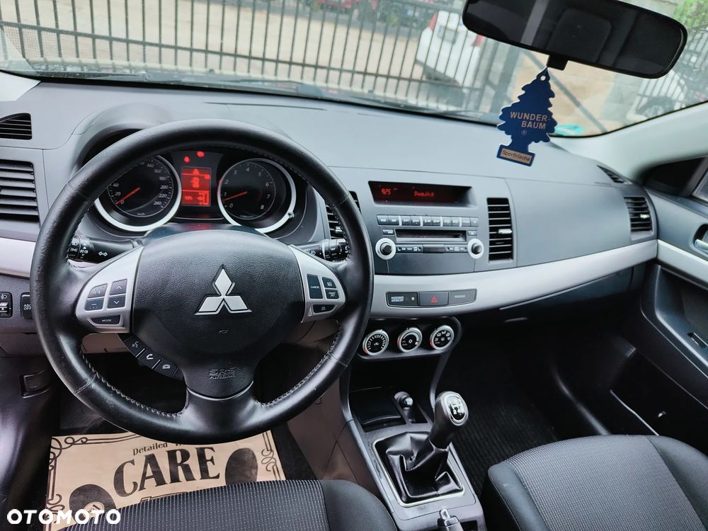 Mitsubishi Lancer 1.8 Intense - 13