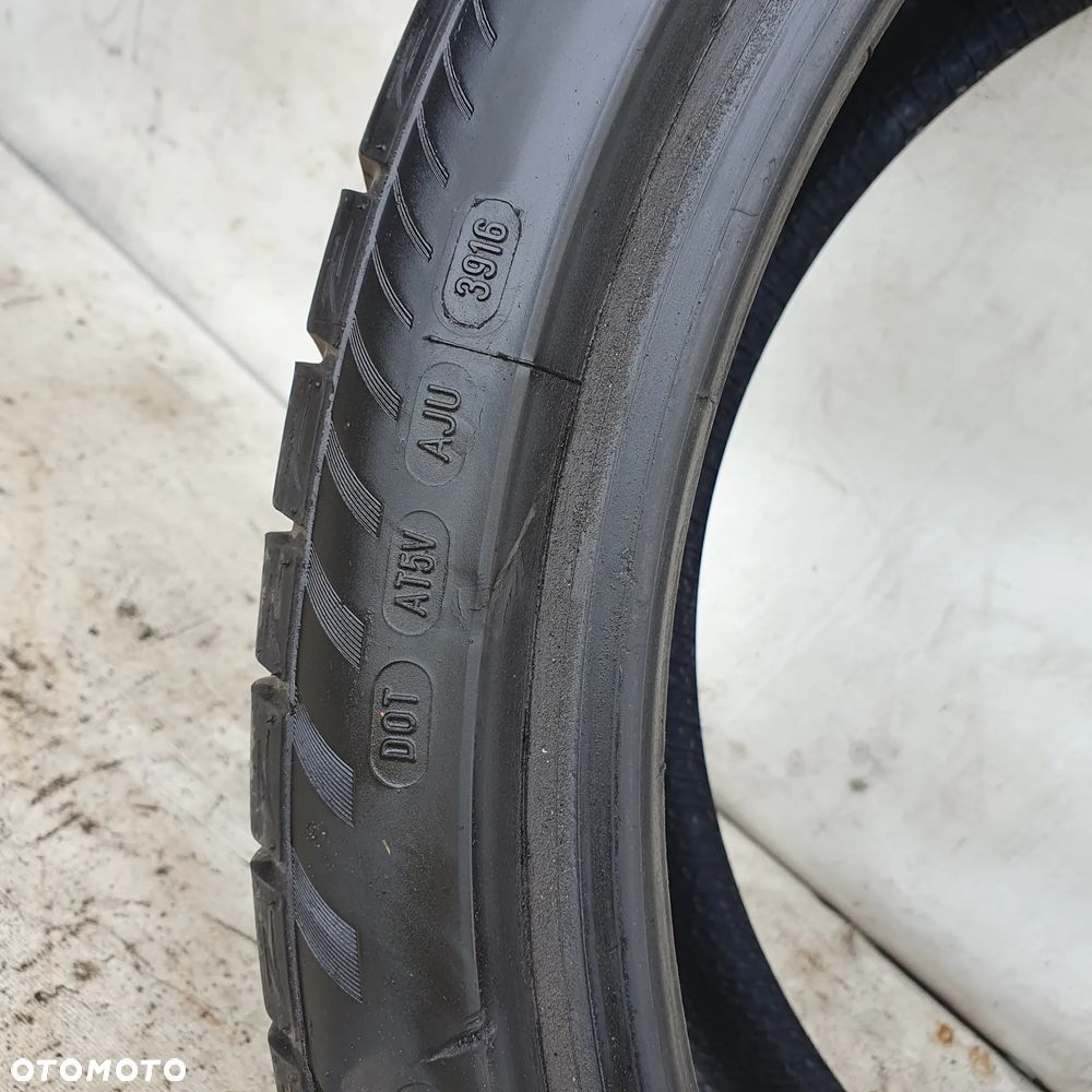 Opona AVON 255/35 R20 - 5
