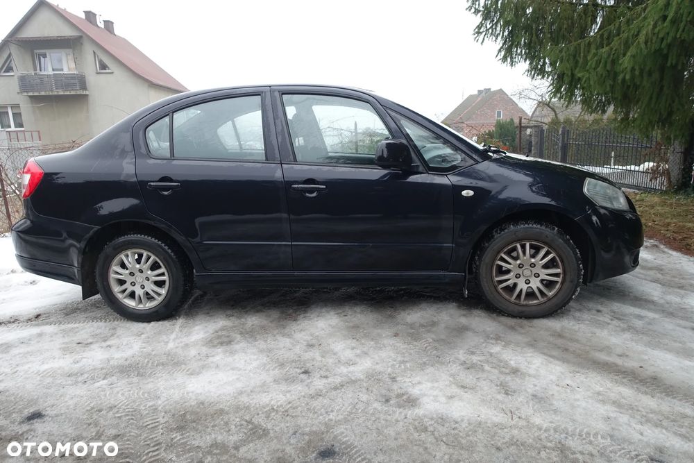 Suzuki SX4 - 4