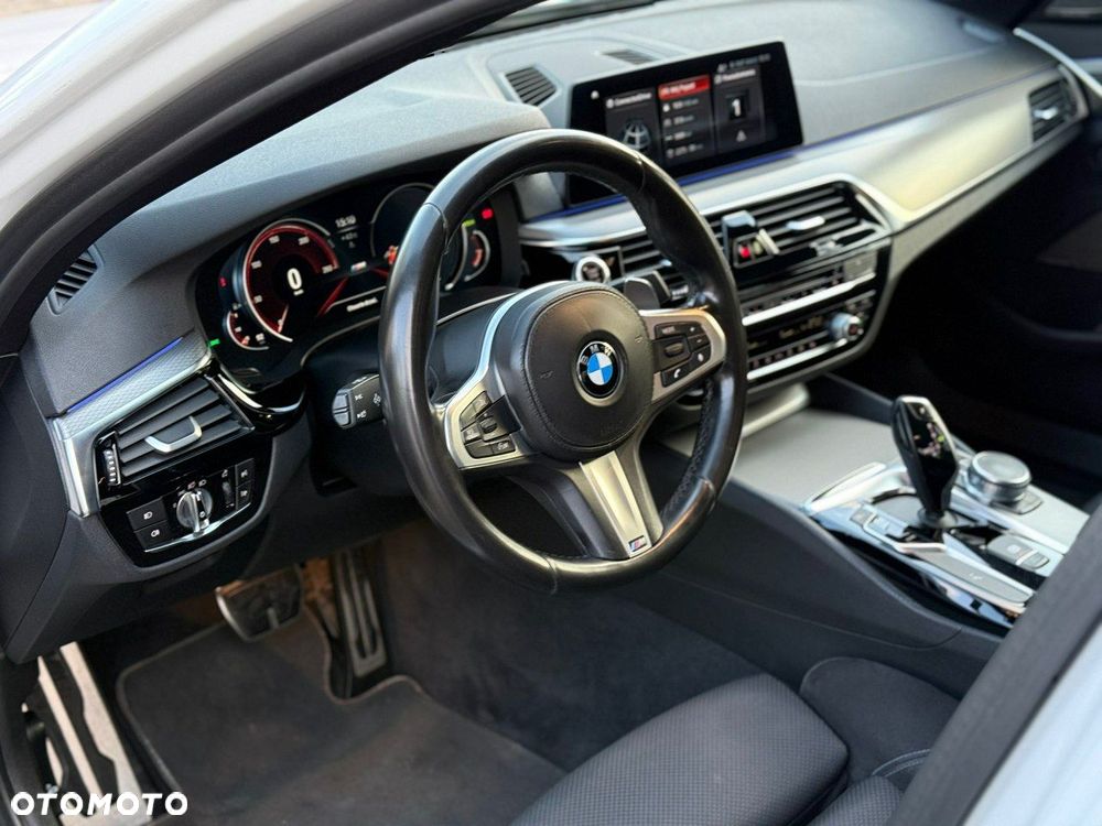 BMW Seria 5 540i xDrive GPF M Sport sport - 13