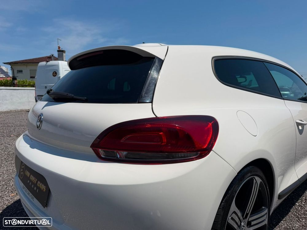 VW Scirocco 2.0 TDI Sport DSG - 22
