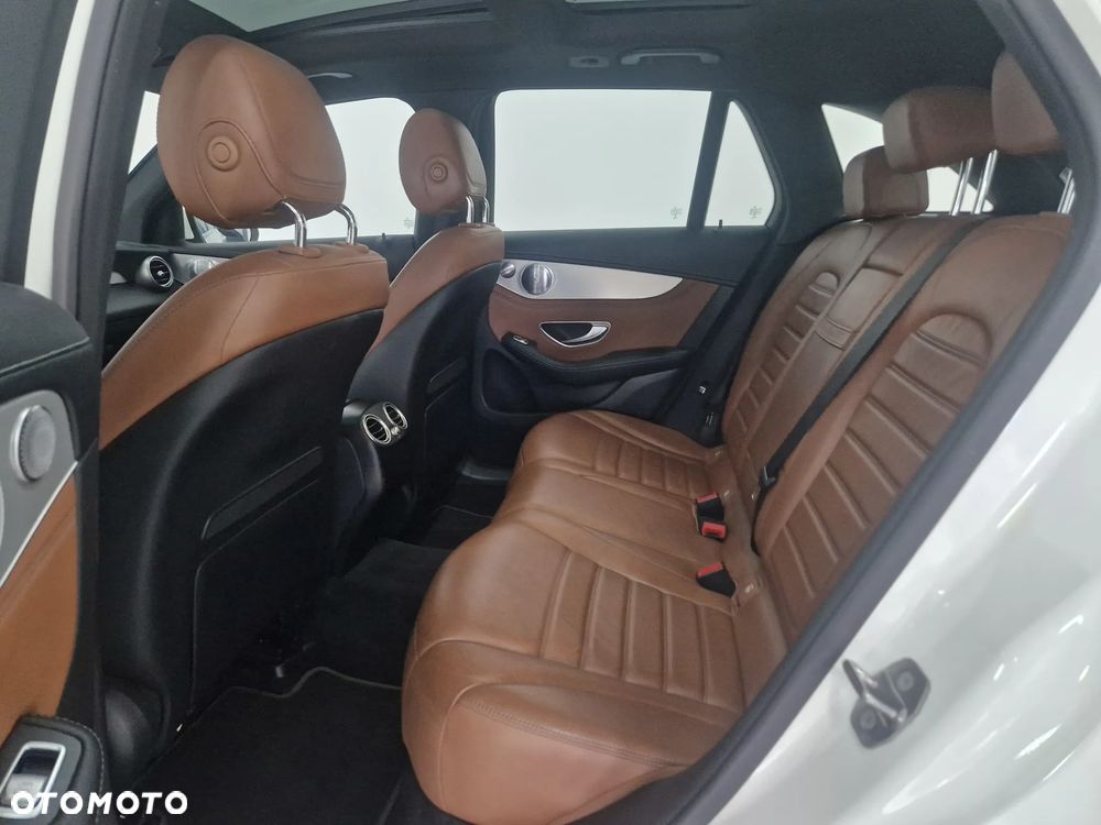 Mercedes-Benz GLC - 18