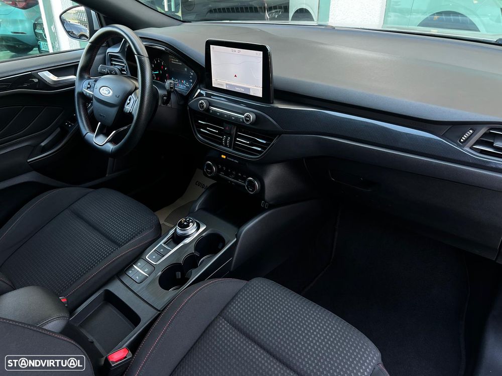 Ford Focus 1.0 EcoBoost MHEV ST-Line X Aut. - 18