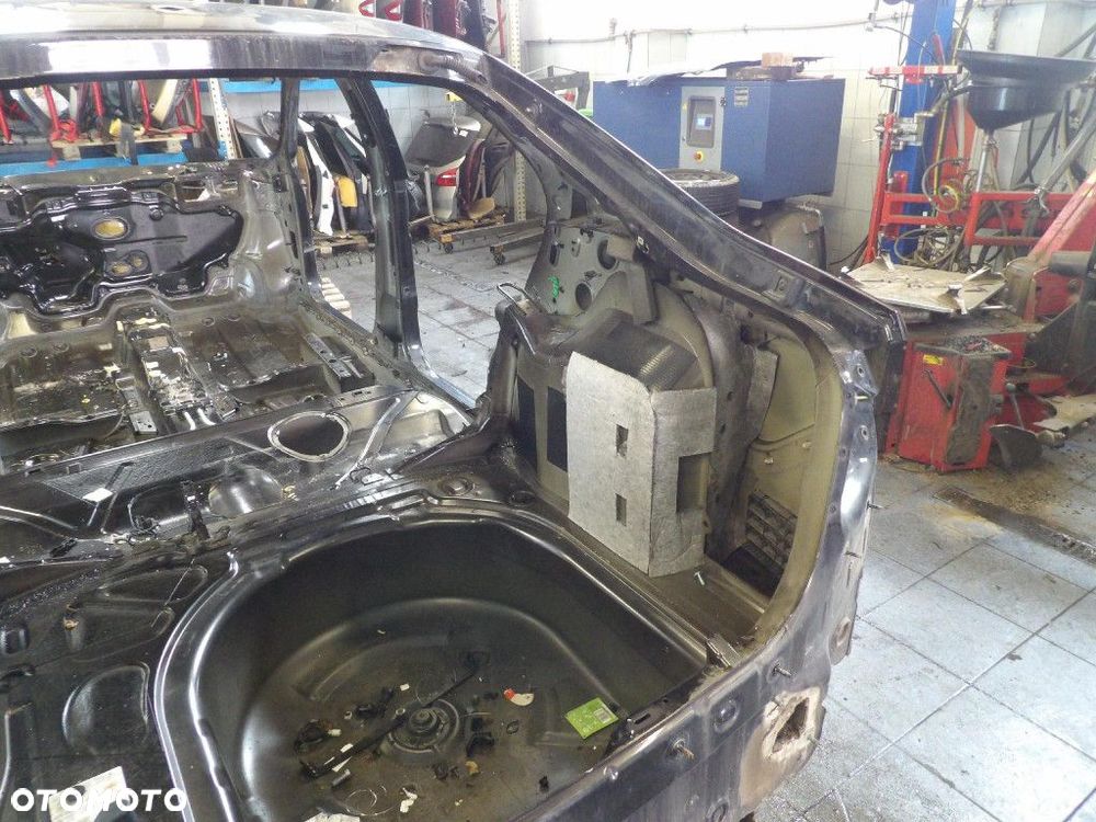SKODA RAPID LIFTBACK BŁOTNIK TYŁ PRAWY LF9R - 3