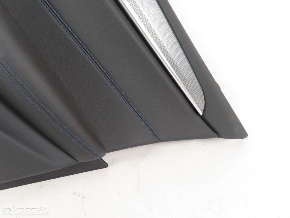 Forra da Porta M em Pele Direito/Trás Seminovo/ Original BMW 5 (G30, F90)/BMW 5... - 2