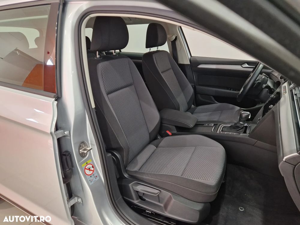 Volkswagen Passat Variant 2.0 TDI SCR DSG Comfortline - 22