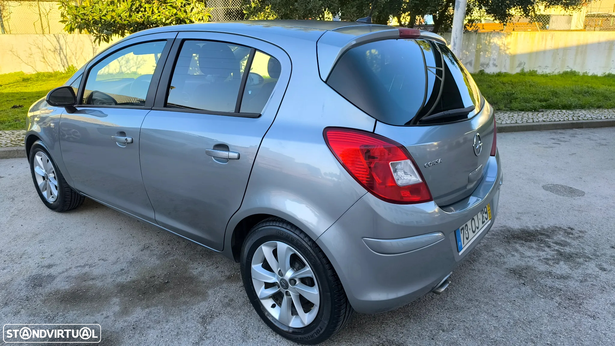 Opel Corsa 1.2 Cosmo - 27