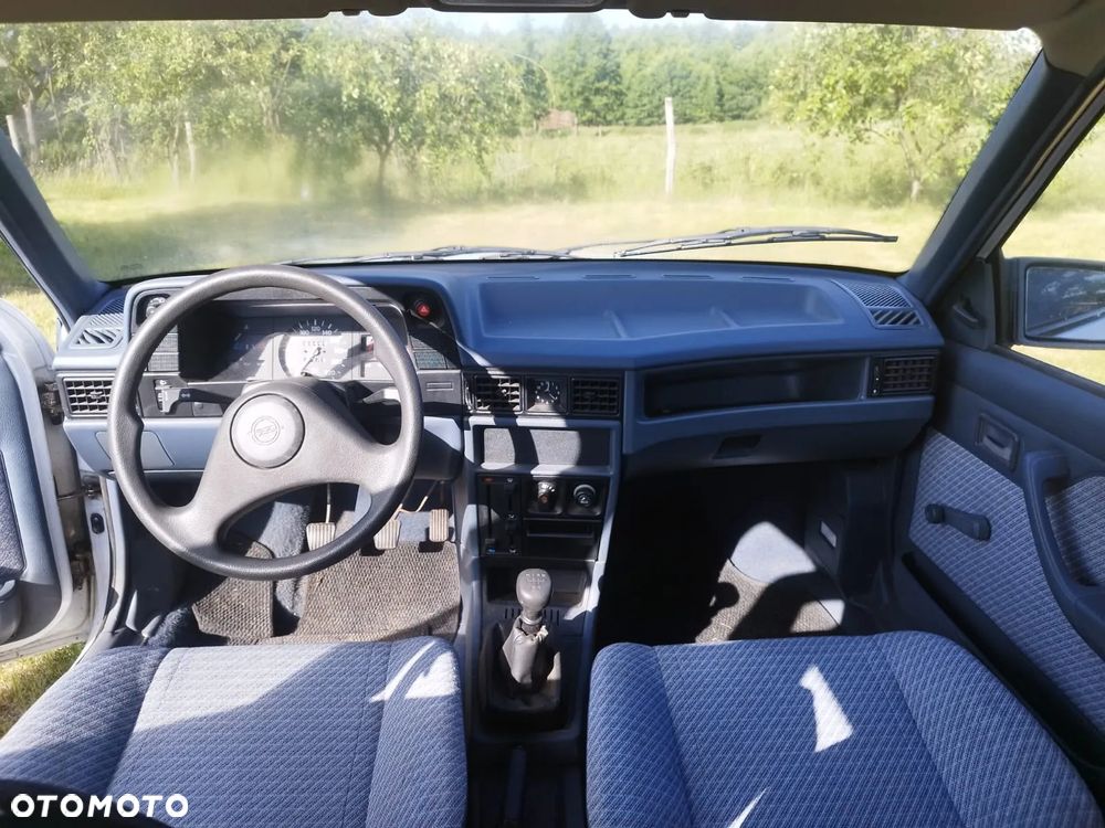 Opel Kadett E 1.4 CS - 8