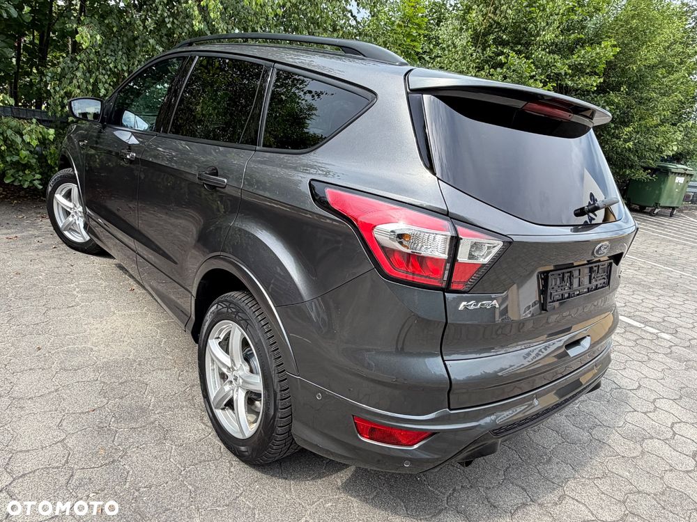 Ford Kuga 1.5 EcoBoost 2x4 ST-Line - 10