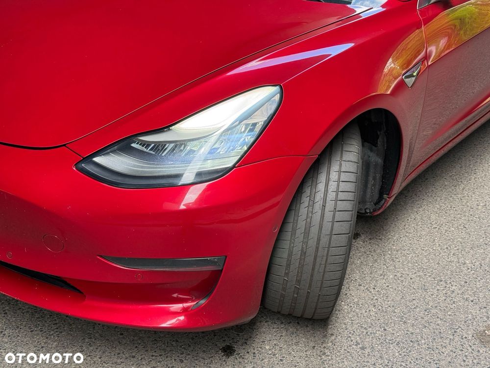Tesla Model 3 - 10