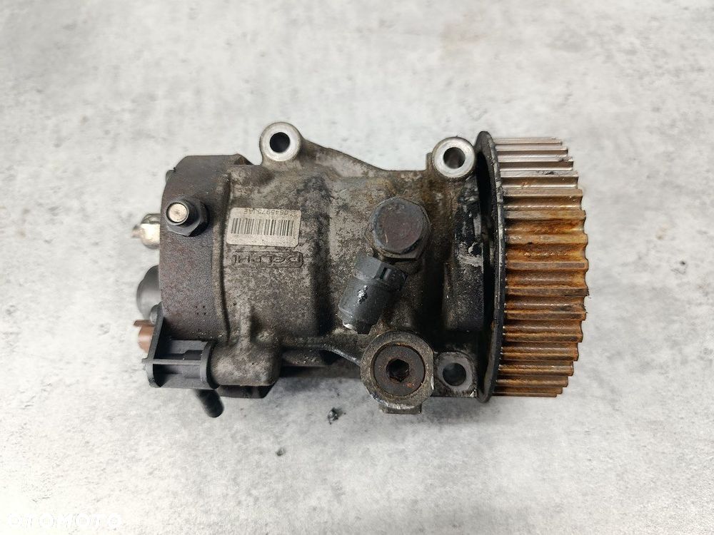 POMPA WTRYSKOWA RENAULT CLIO III 8200707450-A 8200057225  R9042A070A DELPHI - 1