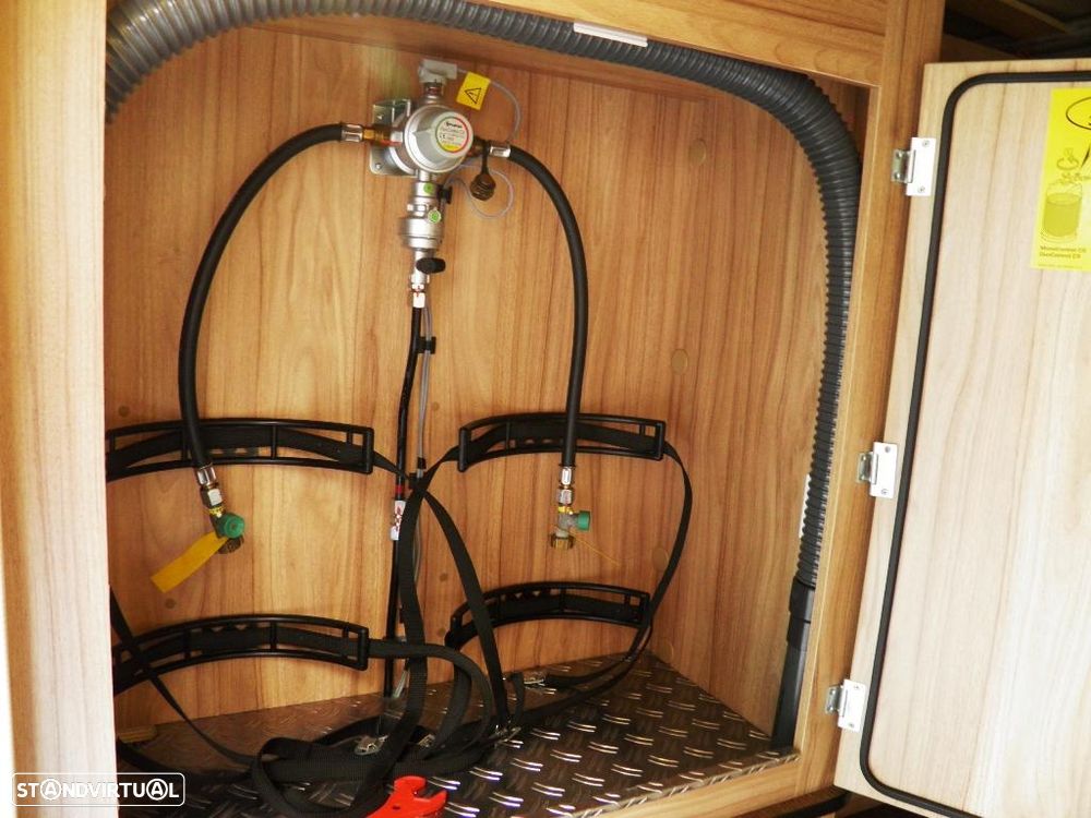 Hymer Tramp GL598 (6.99mt) C.Central - 15