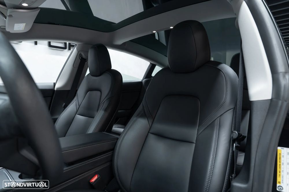 Tesla Model 3 Standard Range Plus RWD - 24