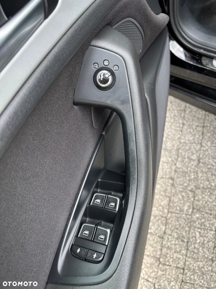 Audi A6 Avant 2.0 TDI Ultra DPF S tronic - 31