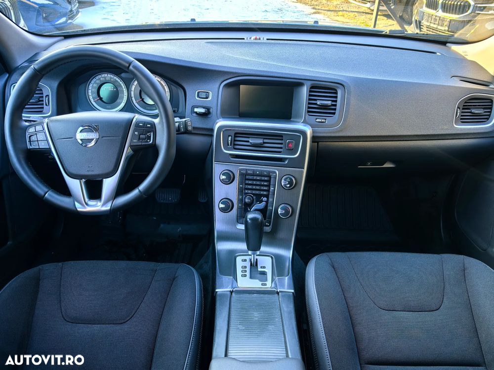 Volvo V60 D4 Geartronic Momentum - 5