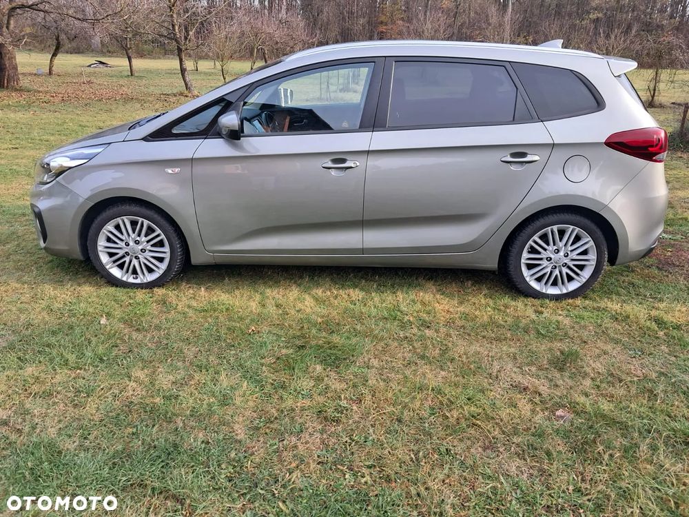 Kia Carens 1.7 CRDi 115 Dream Team Edition - 10