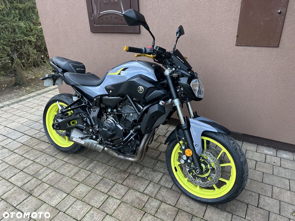 Yamaha MT - 29