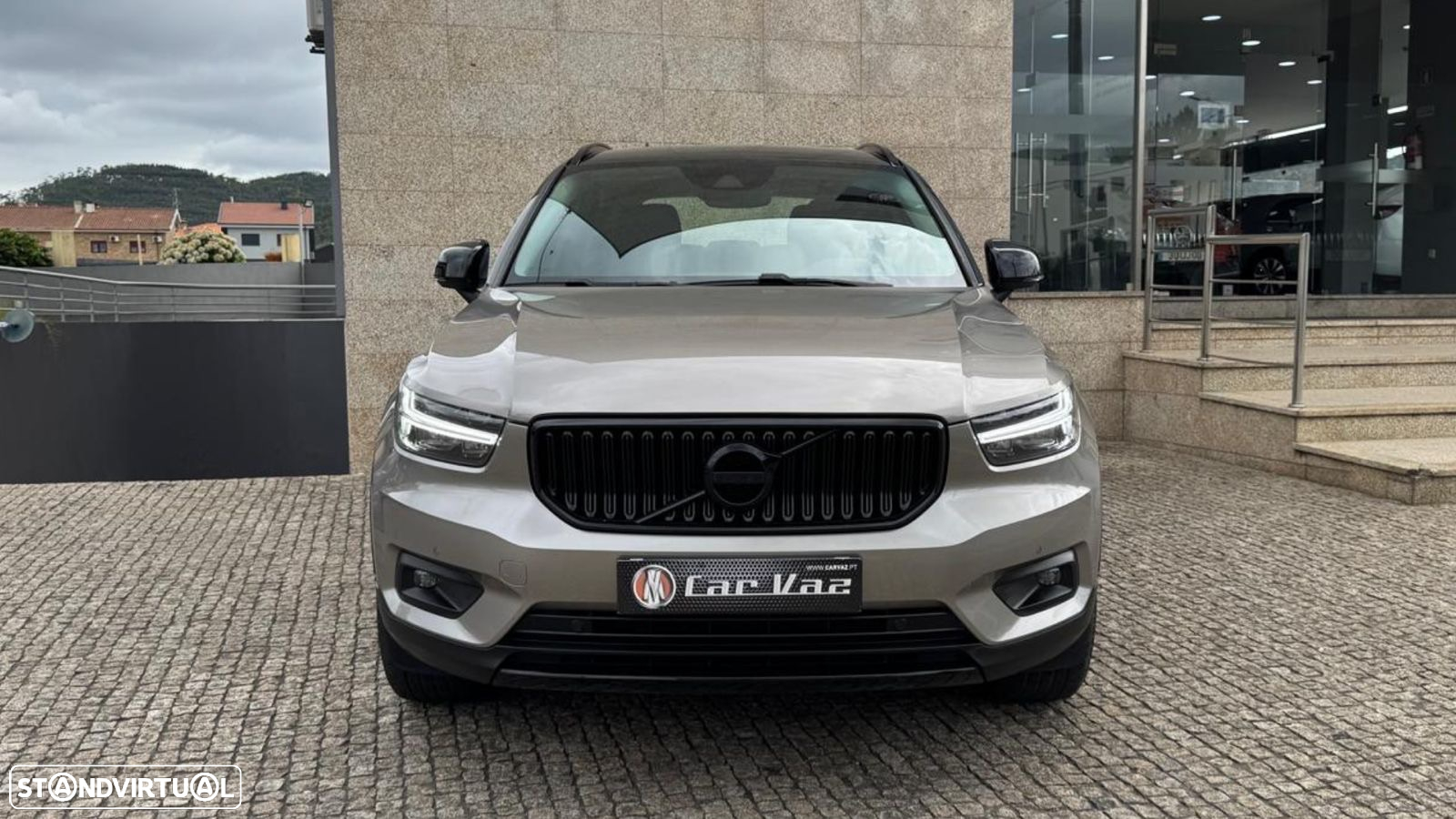 Volvo XC 40 1.5 T5 PHEV Momentum Plus - 2