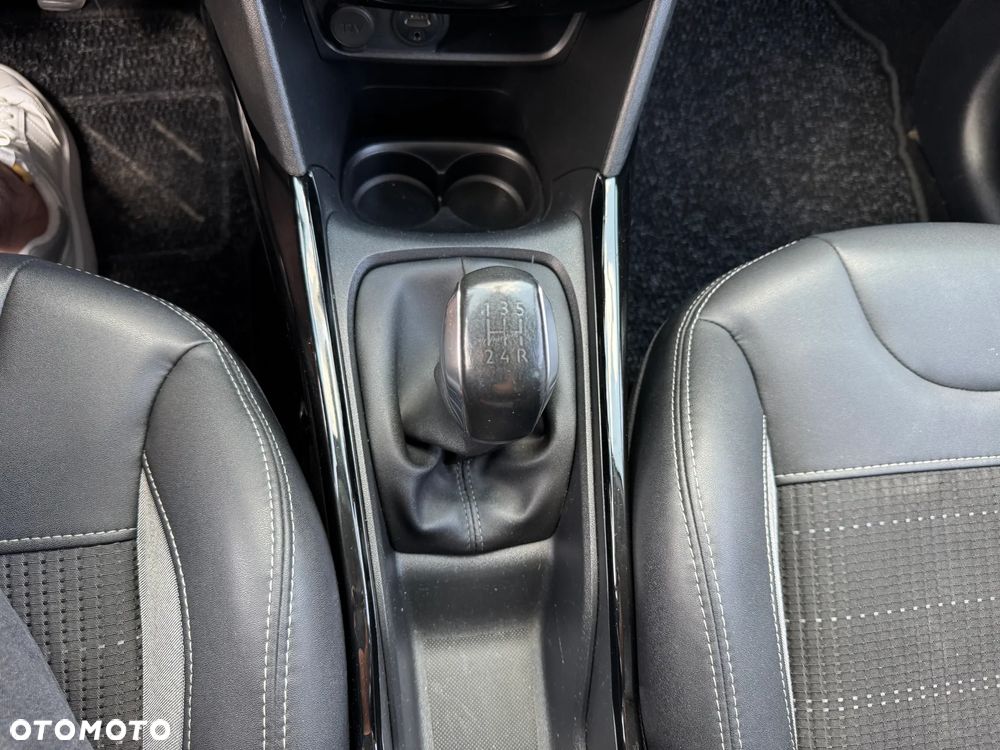 Peugeot 2008 1.2 Pure Tech GPF Allure S&S - 19