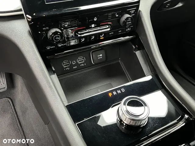 Jeep Grand Cherokee - 19