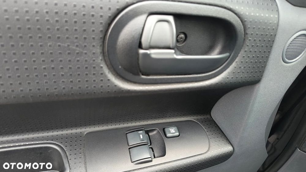 Mitsubishi Colt 1.1 Inform - 16