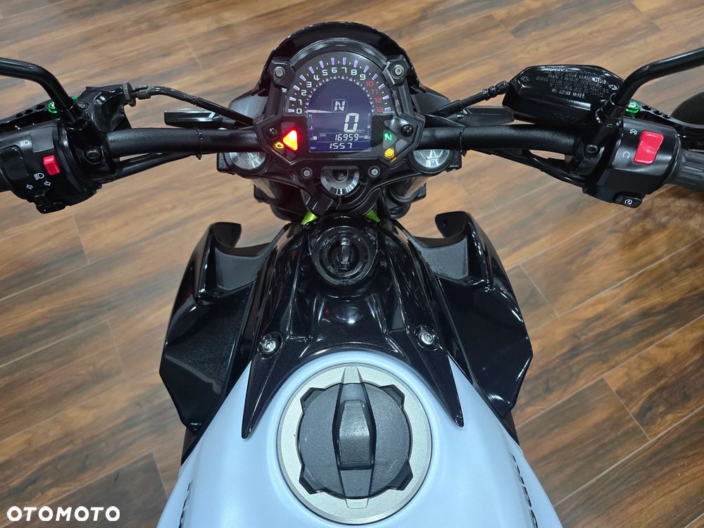 Kawasaki Z 650 - 18