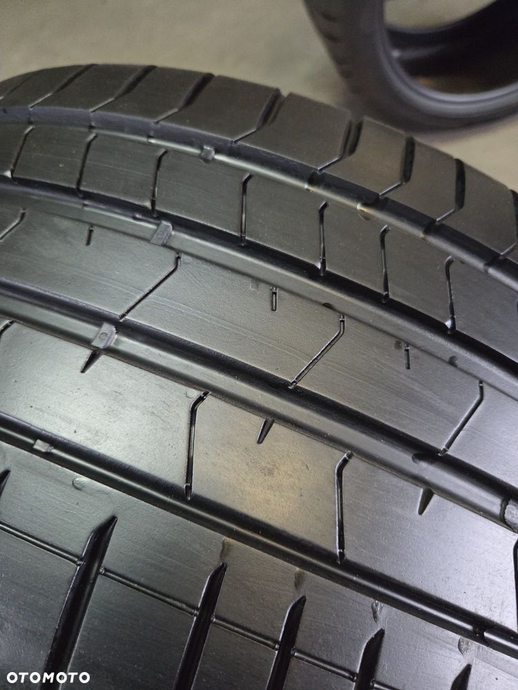 opona używana 255/35R19 Pirelli PZERO TM RSC RUNFLAT * - 2
