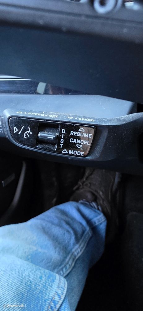 Porsche Taycan Cross Turismo 4 - 36