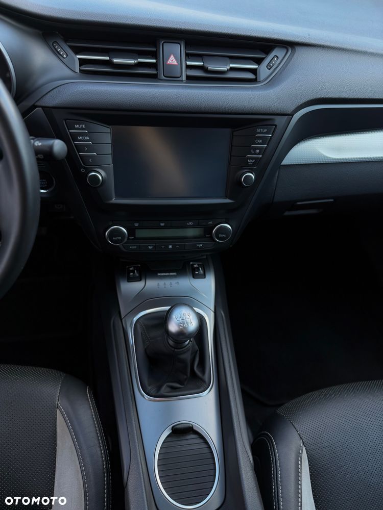 Toyota Avensis 1.8 Premium - 30