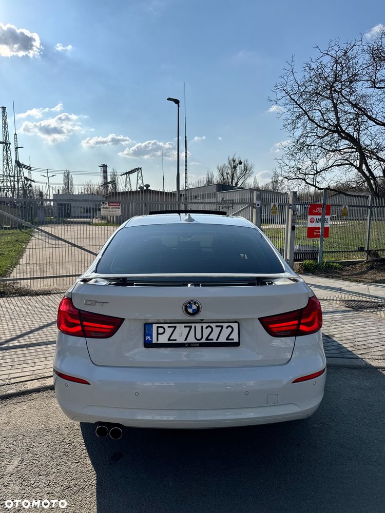 BMW 3GT 320d Luxury Line - 12
