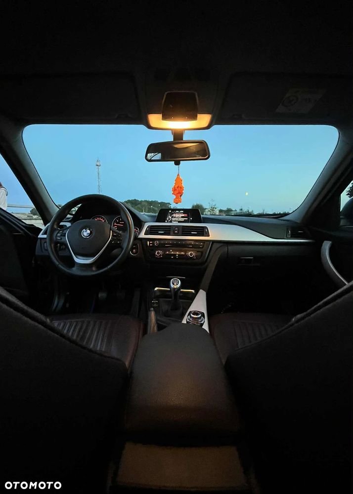 BMW Seria 3 316i Sport Line - 8