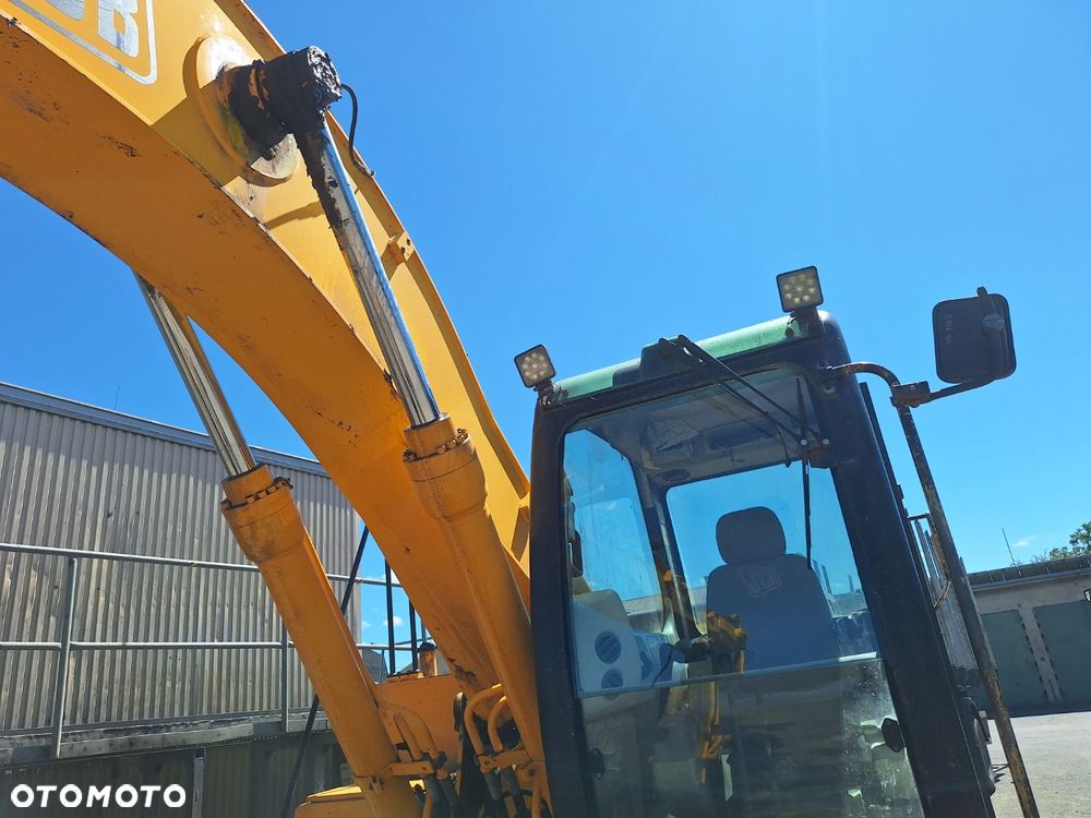 JCB Js 210L - 26