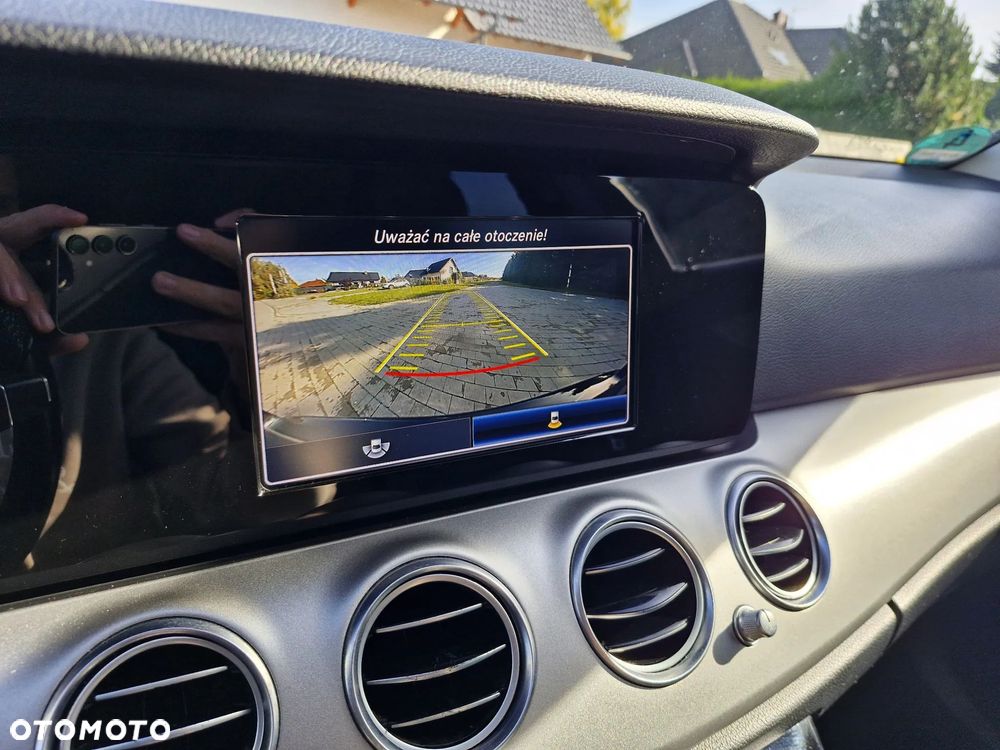 Mercedes-Benz Klasa E 200 d 9G-TRONIC - 14