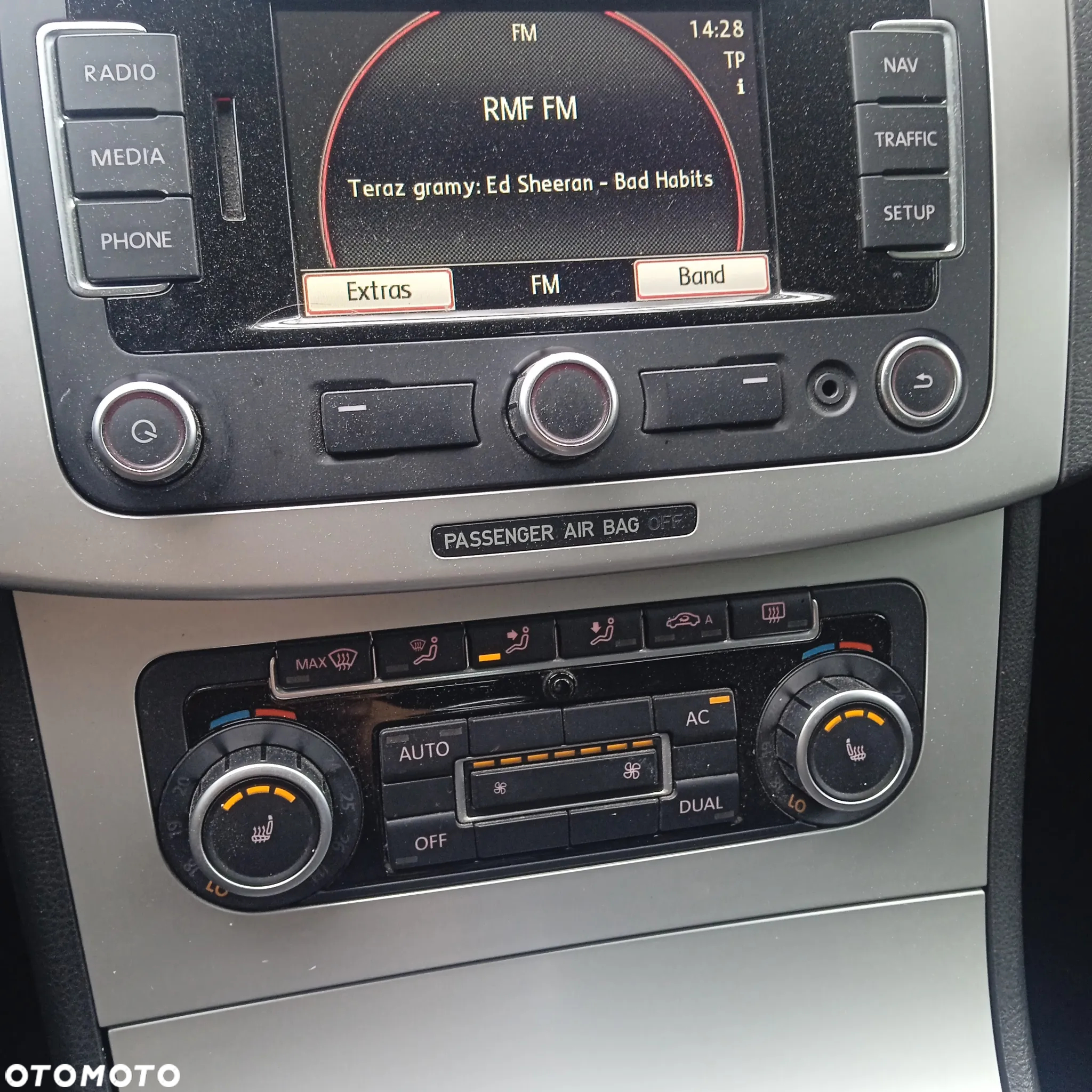 Volkswagen Passat 1.6 TDI DPF BlueMot Comfortline - 11