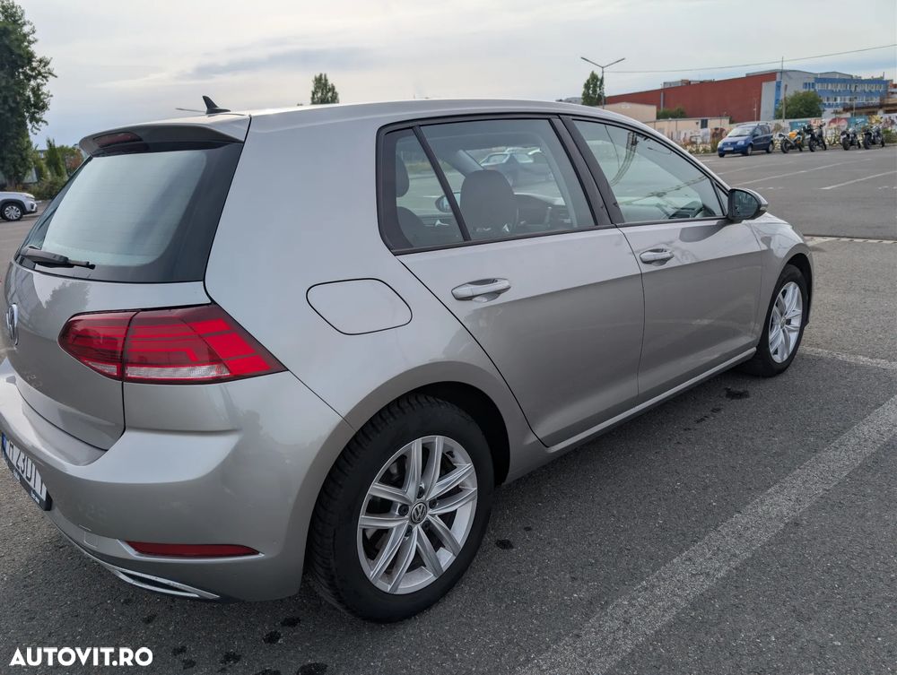 Volkswagen Golf - 4
