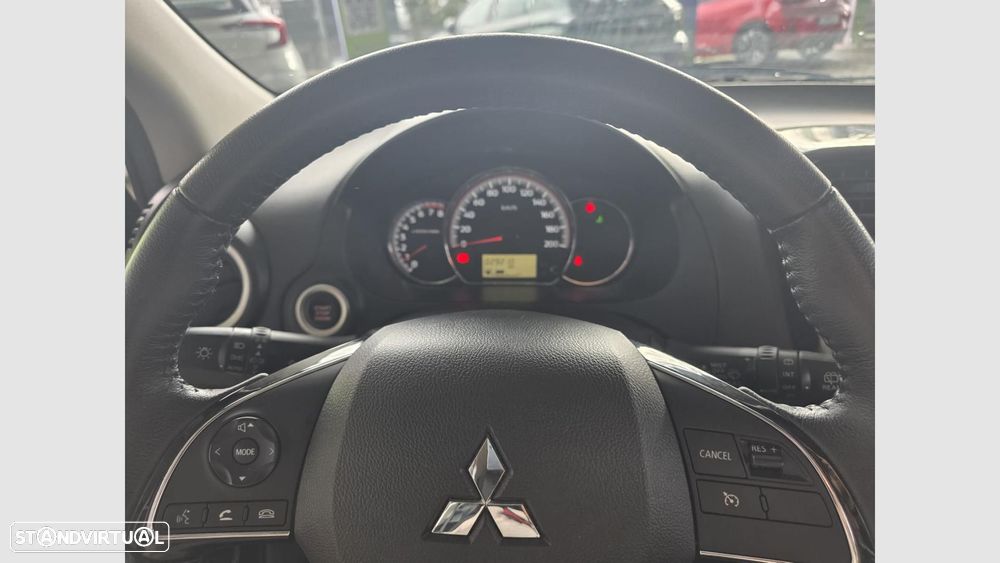 Mitsubishi Space Star 1.2 Intense Connect Edition - 9