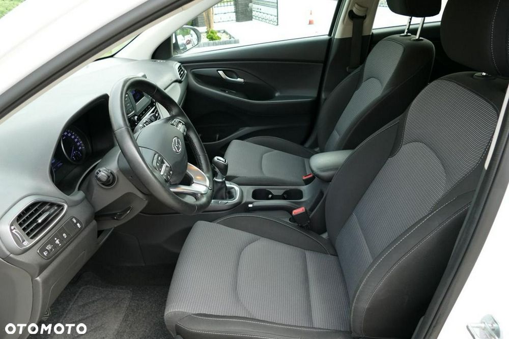 Hyundai i30 1.0 T-GDI Connect & Go - 16