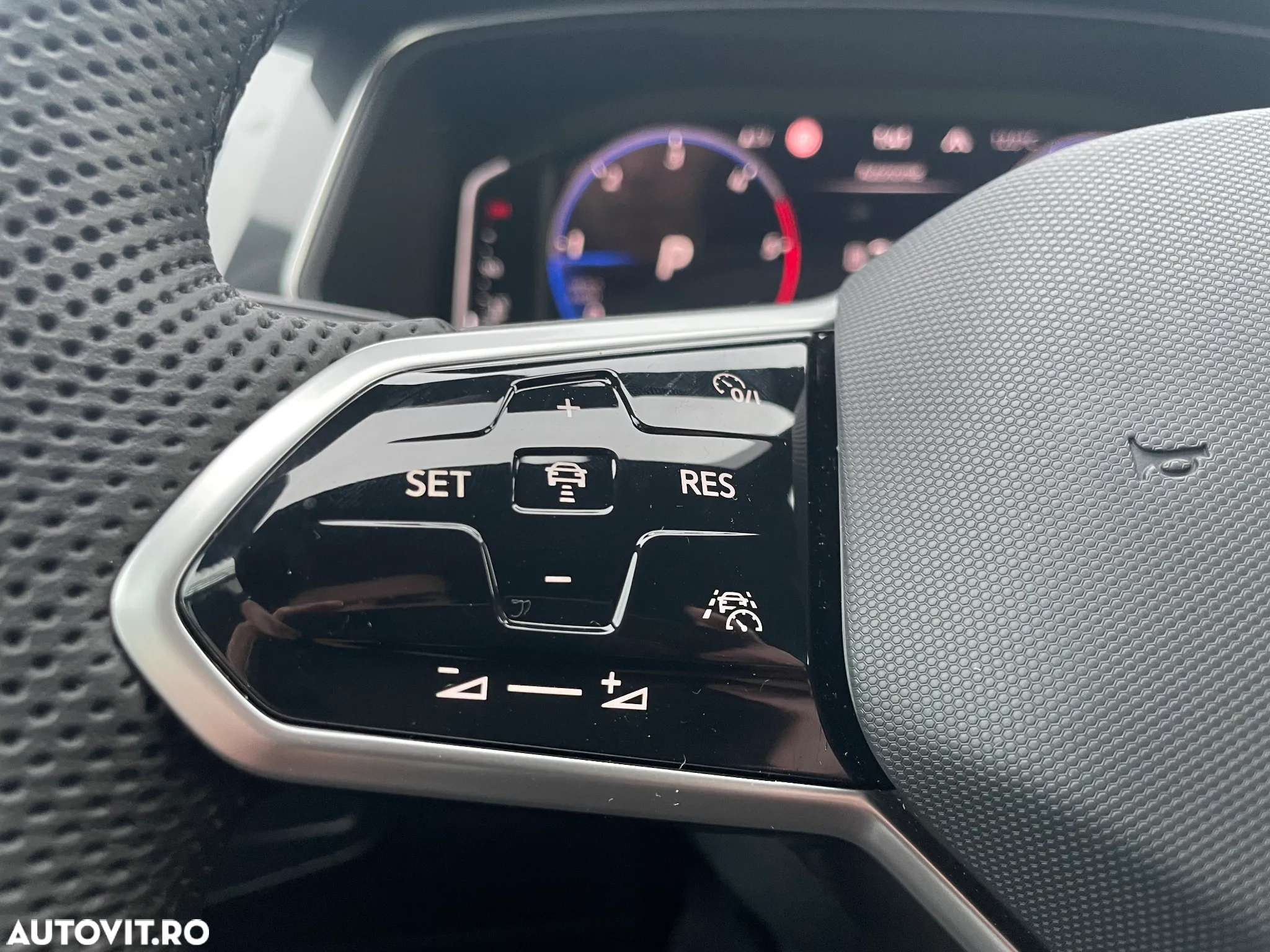 Volkswagen Tiguan - 22