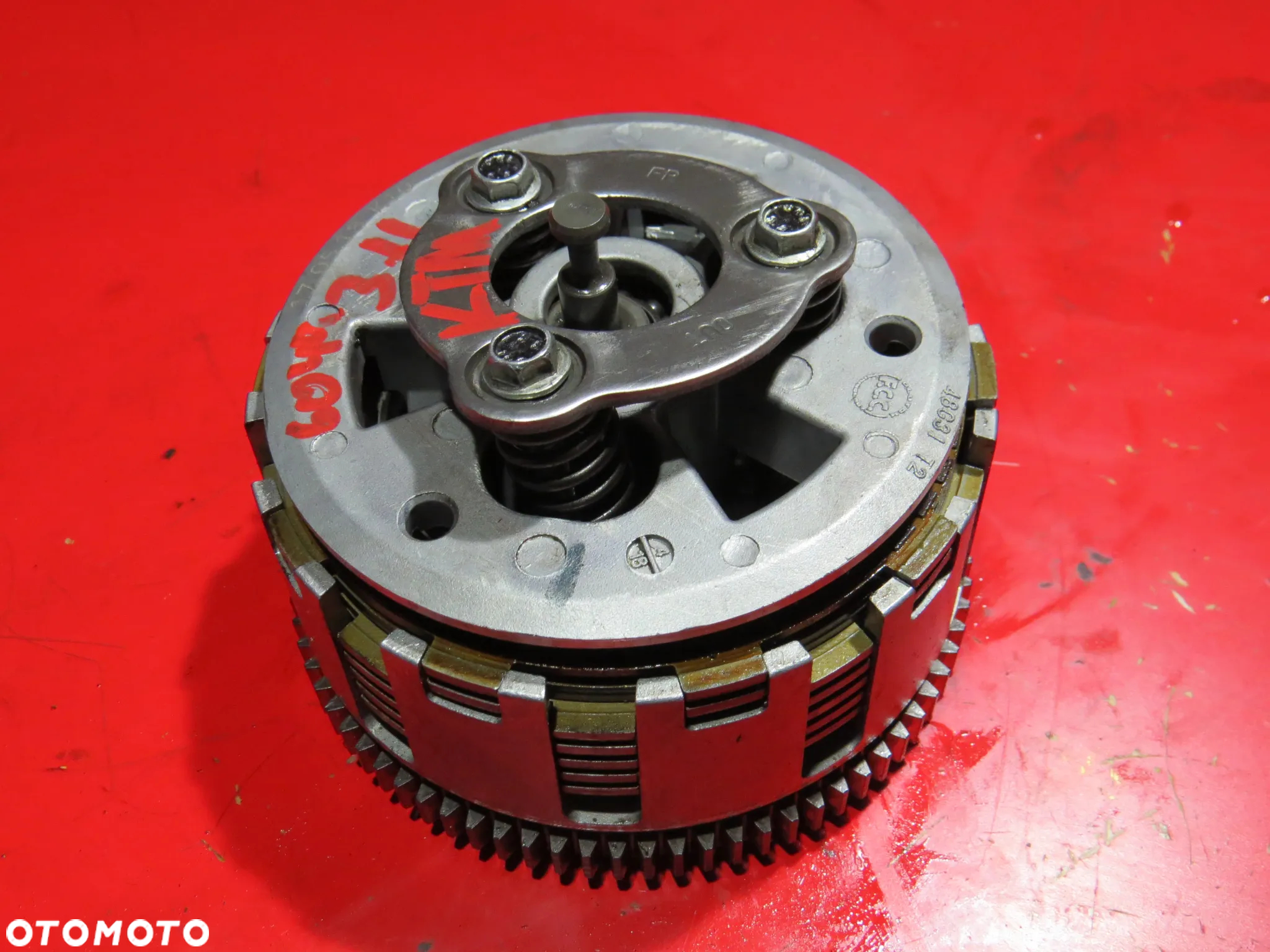 KTM RC 125 RC125 21  sprzęgło kosz sprzęgła tarcze docisk sprężyny zabierak - 2