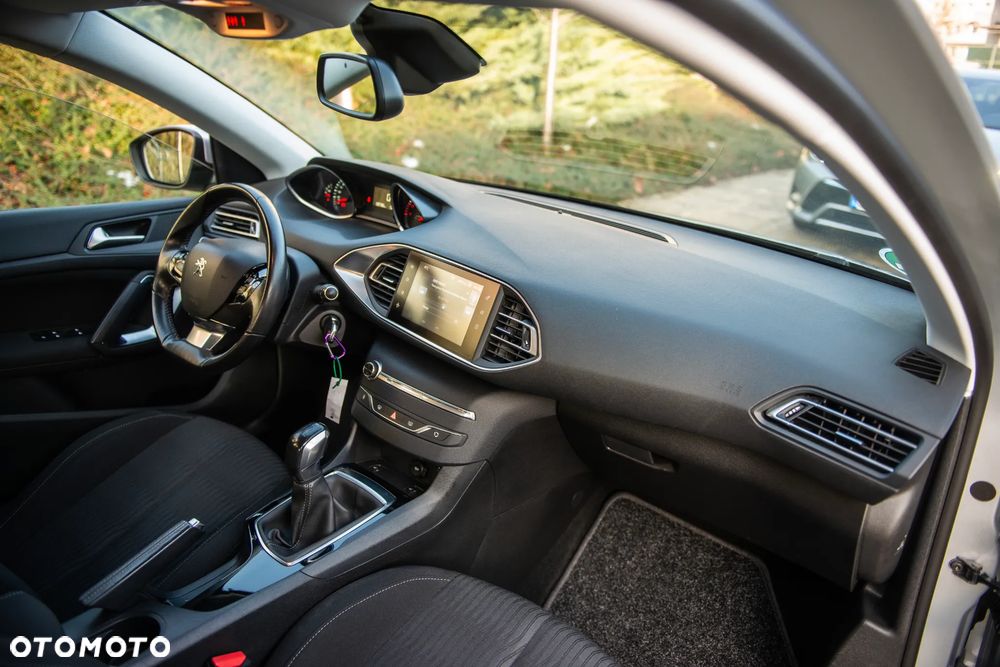 Peugeot 308 1.2 PureTech Access EU6 - 22