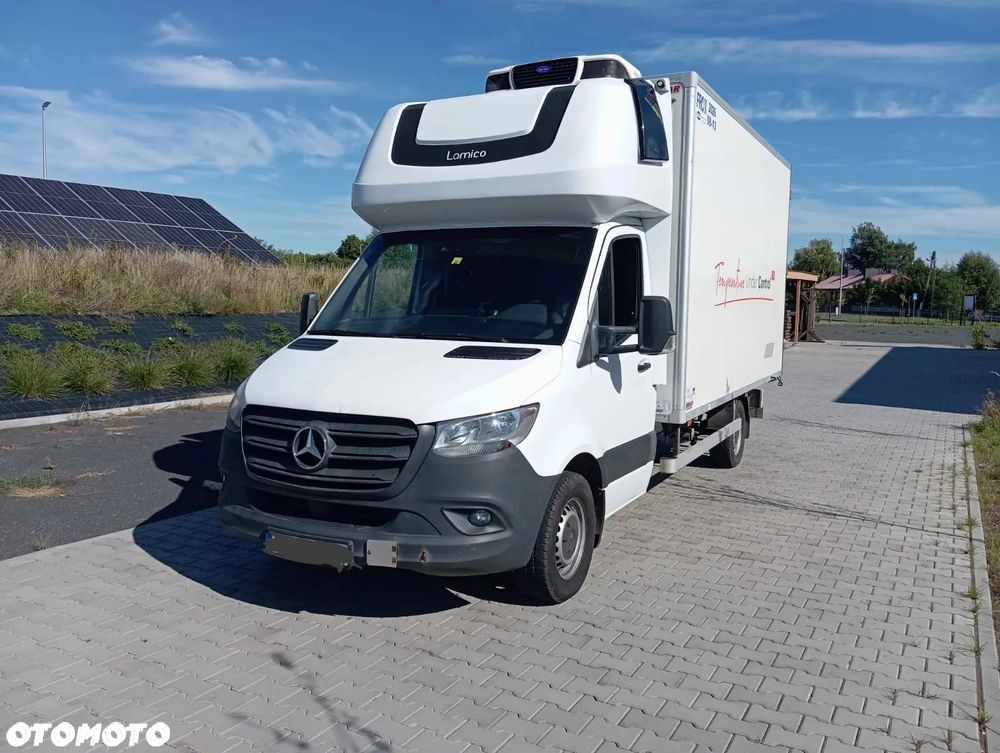 Mercedes-Benz Sprinter - 1