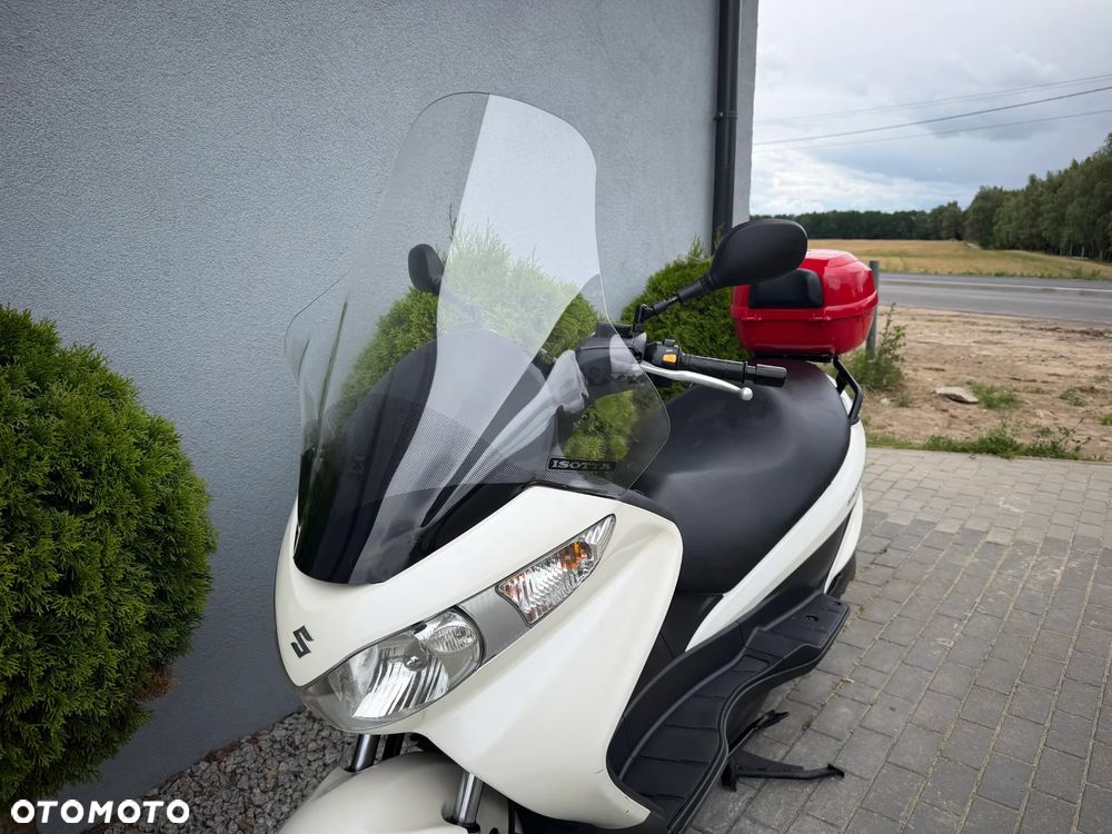 Suzuki Burgman - 28