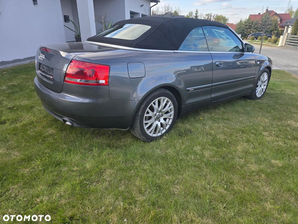 Audi A4 Cabrio 2.0 TDI DPF - 5