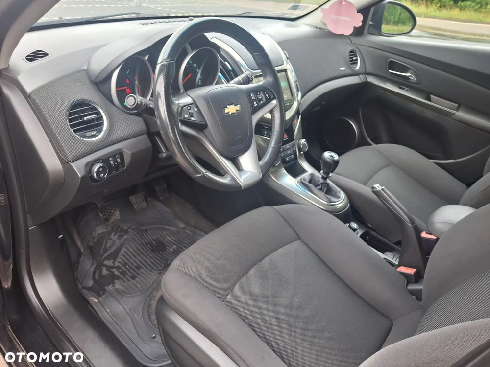 Chevrolet Cruze - 14