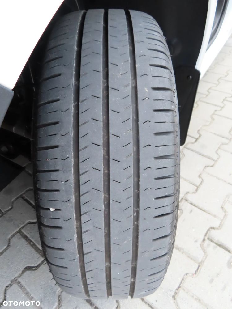 Renault Master 2.3 dCi 163 Km WZMACNIANY Chłodnia -20*C + 30*C Z Izoterma 4.20 Cm 8 Euro Palet Zasilanie V230 Funkcja Grzania Kabina Sypialniana WEBASTO Stan Jak NOWY - 10