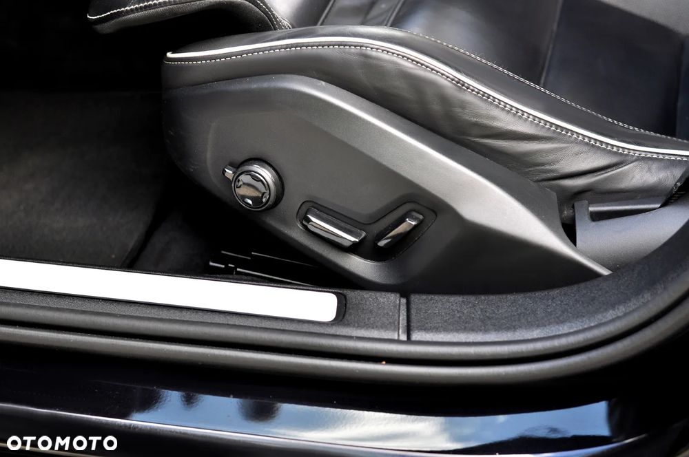 Volvo S60 T8 Recharge AWD Geartronic RDesign - 19