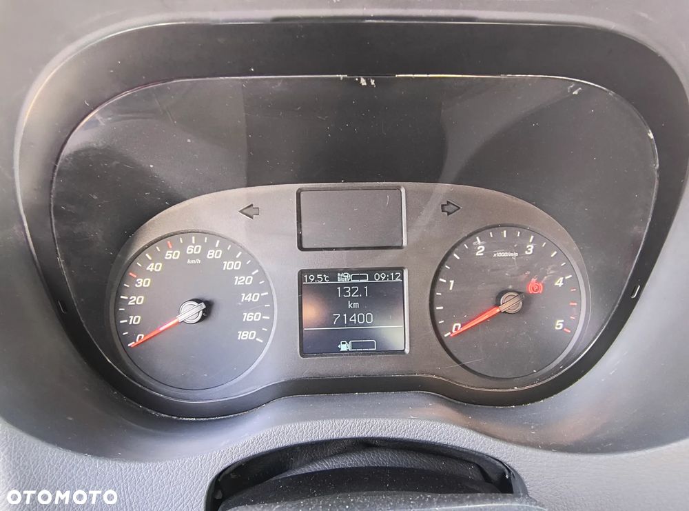 Mercedes-Benz Sprinter - 23